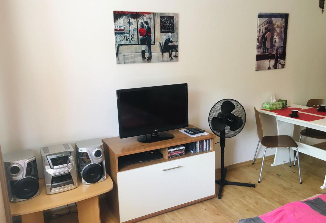 Apartman Na Pohodu 25 Apartment ลิปโนนัดเวิลตาวู ภายนอก รูปภาพ